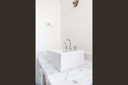 Banheiro social de apartamento à venda com 3 quartos, 78m² em Vila Monte Alegre, São Paulo