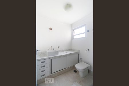 Banheiro social de apartamento à venda com 3 quartos, 78m² em Vila Monte Alegre, São Paulo