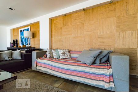 Apartamento à venda com 300m², 4 quartos e 1 vagaCobertura - Sala com Lareira