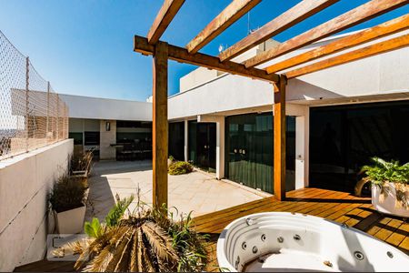 Apartamento à venda com 300m², 4 quartos e 1 vagaCobertura - Área de Lazer