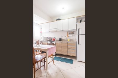Cozinha de apartamento à venda com 1 quarto, 38m² em Bela Vista, Porto Alegre