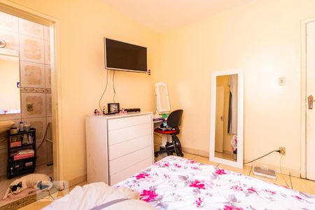 Casa à venda com 112m², 4 quartos e 2 vagasSuíte