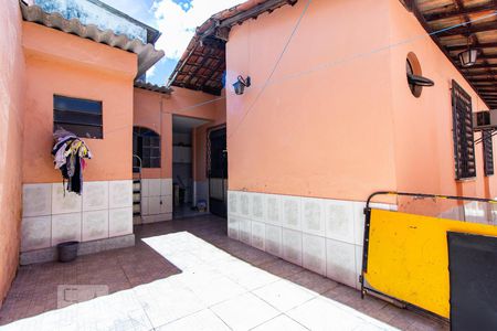 Casa à venda com 112m², 4 quartos e 2 vagasÁrea Externa