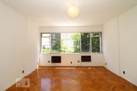 Apartamento à venda com 136m², 3 quartos e 1 vagaSala.