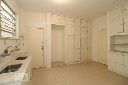 Apartamento à venda com 136m², 3 quartos e 1 vagaCozinha.