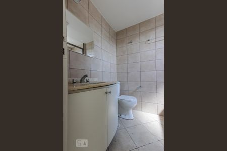 banheiro de kitnet/studio para alugar com 1 quarto, 60m² em Vila Andrade, São Paulo