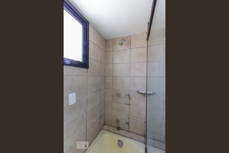 banheiro de kitnet/studio para alugar com 1 quarto, 60m² em Vila Andrade, São Paulo