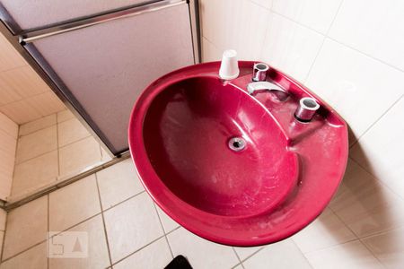 Banheiro de apartamento à venda com 3 quartos, 89m² em Santana, Porto Alegre