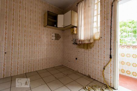 Cozinha de apartamento à venda com 3 quartos, 89m² em Santana, Porto Alegre