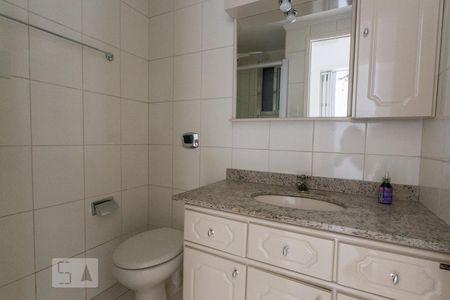 Banheiro de apartamento para alugar com 1 quarto, 40m² em Cidade Baixa, Porto Alegre