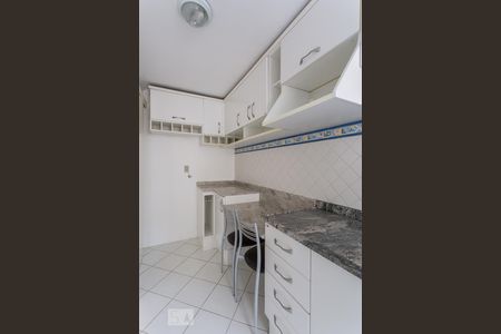 Cozinha de apartamento à venda com 1 quarto, 40m² em Cidade Baixa, Porto Alegre