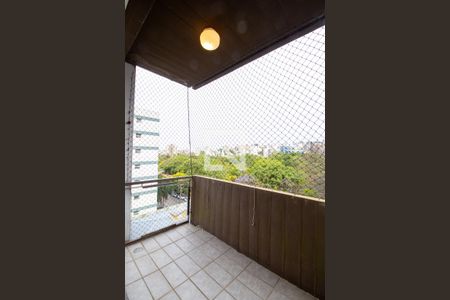 Varanda de apartamento para alugar com 2 quartos, 180m² em Moinhos de Vento, Porto Alegre