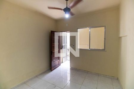 Quarto de casa para alugar com 1 quarto, 60m² em Charitas, Niterói
