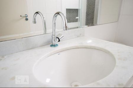 Banheiro de apartamento à venda com 2 quartos, 55m² em Jaguaré, São Paulo