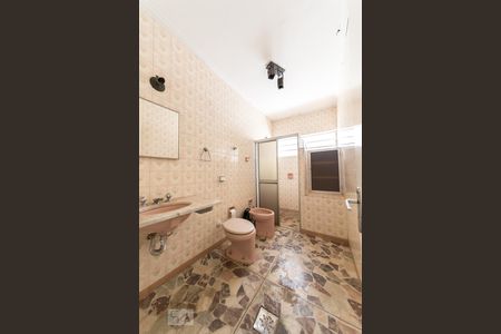 Casa à venda com 198m², 3 quartos e 5 vagasBanheiro