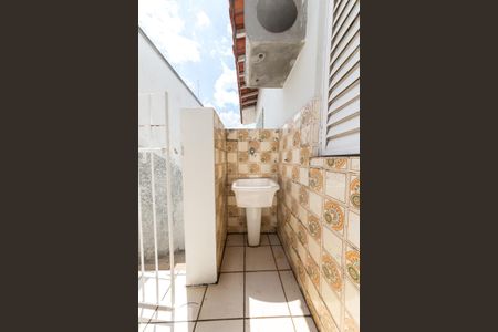 Casa à venda com 198m², 3 quartos e 5 vagasLavanderia
