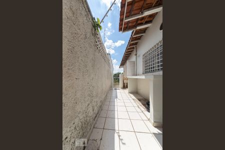 Casa à venda com 198m², 3 quartos e 5 vagasLavanderia