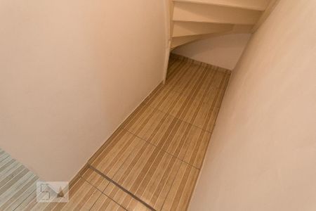 Escada de casa para alugar com 2 quartos, 128m² em Ipiranga, São Paulo