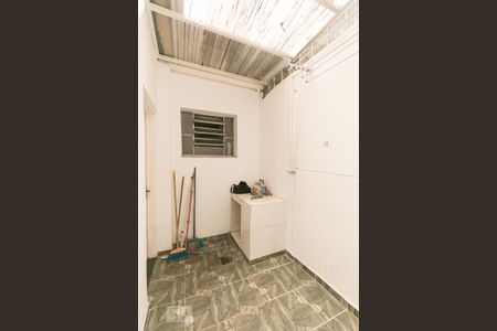 Casa para alugar com 128m², 2 quartos e 1 vagaÁrea de serviço 