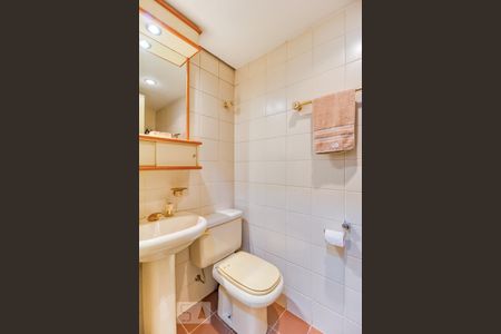 Lavabo de apartamento para alugar com 1 quarto, 60m² em Indianópolis, São Paulo