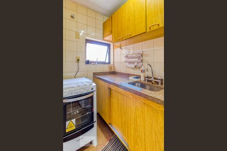 Cozinha de apartamento para alugar com 1 quarto, 60m² em Indianópolis, São Paulo