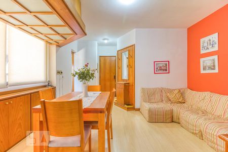 Sala de apartamento para alugar com 1 quarto, 60m² em Indianópolis, São Paulo