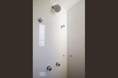 Apartamento para alugar com 68m², 2 quartos e 2 vagasBanheiro