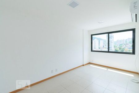 Suíte de apartamento para alugar com 3 quartos, 100m² em Vital Brasil, Niterói