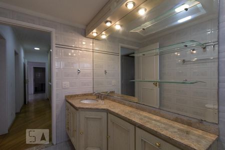 Apartamento à venda com 200m², 4 quartos e 3 vagasBanheiro'