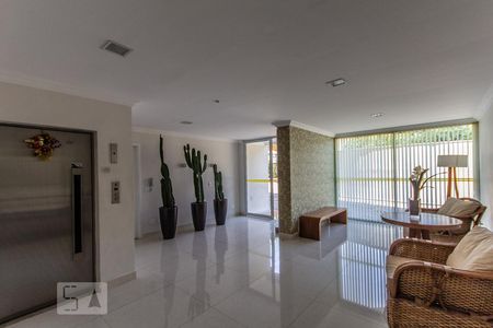 Apartamento à venda com 200m², 4 quartos e 3 vagasHall social