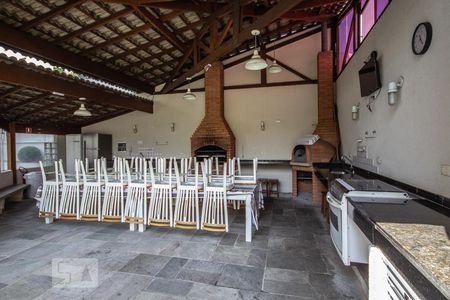 Apartamento à venda com 200m², 4 quartos e 3 vagasChurrasqueira