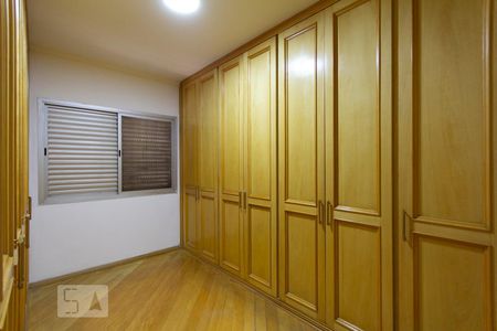 Apartamento à venda com 200m², 4 quartos e 3 vagasQuarto2