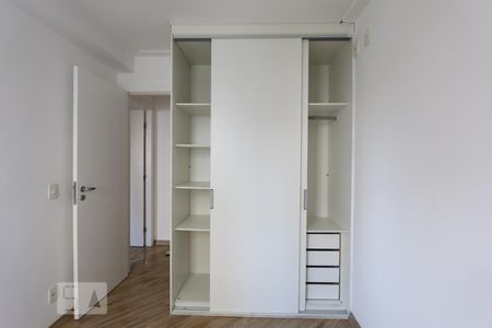 quarto de apartamento para alugar com 2 quartos, 49m² em Parque Reboucas, São Paulo