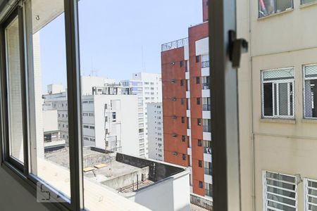 Vista Sala de apartamento para alugar com 1 quarto, 48m² em Higienópolis, São Paulo