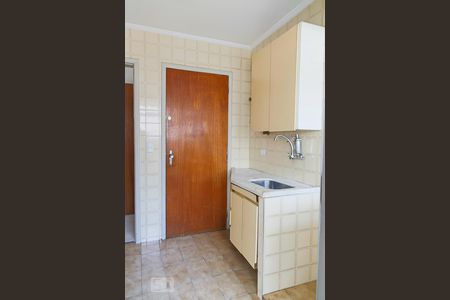 Cozinha de apartamento para alugar com 1 quarto, 48m² em Higienópolis, São Paulo