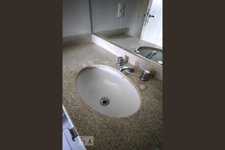 Apartamento para alugar com 75m², 1 quarto e 2 vagasBanheira da Suite