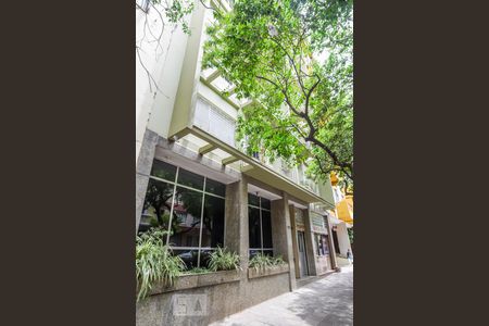 Apartamento para alugar com 75m², 2 quartos e sem vagaFachada