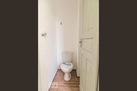 Apartamento para alugar com 75m², 2 quartos e sem vagaBanheiro de Serviço