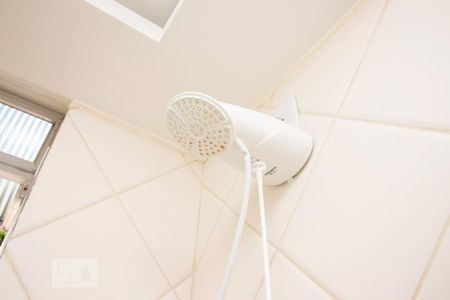 Apartamento para alugar com 75m², 2 quartos e 1 vagaChuveiro