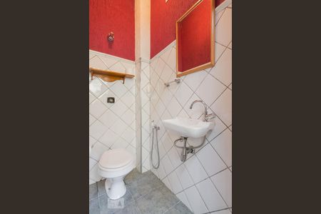 Apartamento para alugar com 100m², 3 quartos e sem vaga Apartamento para alugar com 100m², 3 quartos e sem vagaBanheiro de Serviço