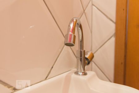 Apartamento para alugar com 100m², 3 quartos e sem vaga Apartamento para alugar com 100m², 3 quartos e sem vagaBanheiro de Serviço