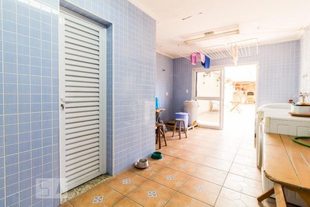 Casa para alugar com 500m², 4 quartos e 2 vagas Casa para alugar com 500m², 4 quartos e 2 vagasÁrea de serviço