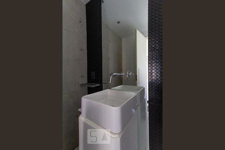 LavABO de apartamento à venda com 1 quarto, 70m² em Vila Suzana, São Paulo