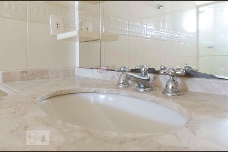 Apartamento à venda com 148m², 3 quartos e 3 vagasBanheiro Suíte 1