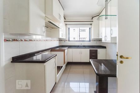 Apartamento à venda com 127m², 3 quartos e 2 vagas Apartamento à venda com 127m², 3 quartos e 2 vagasCozinha