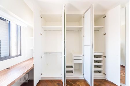 Apartamento à venda com 127m², 3 quartos e 2 vagas Apartamento à venda com 127m², 3 quartos e 2 vagasQuarto 1