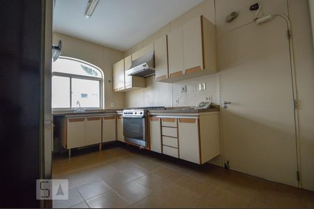 Apartamento à venda com 530m², 4 quartos e 4 vagas Apartamento à venda com 530m², 4 quartos e 4 vagasCozinha