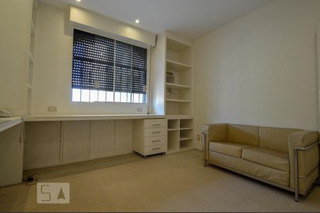 Apartamento à venda com 530m², 4 quartos e 4 vagas Apartamento à venda com 530m², 4 quartos e 4 vagasEscritorio