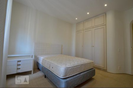 Apartamento à venda com 530m², 4 quartos e 4 vagas Apartamento à venda com 530m², 4 quartos e 4 vagasQuarto 1