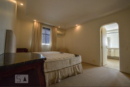 Apartamento à venda com 530m², 4 quartos e 4 vagas Apartamento à venda com 530m², 4 quartos e 4 vagasSuite Master